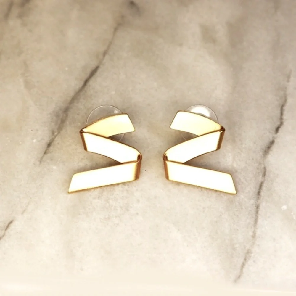 Monet Triple Gold Plated Matte Zigzag Pierced Earrings Vintage